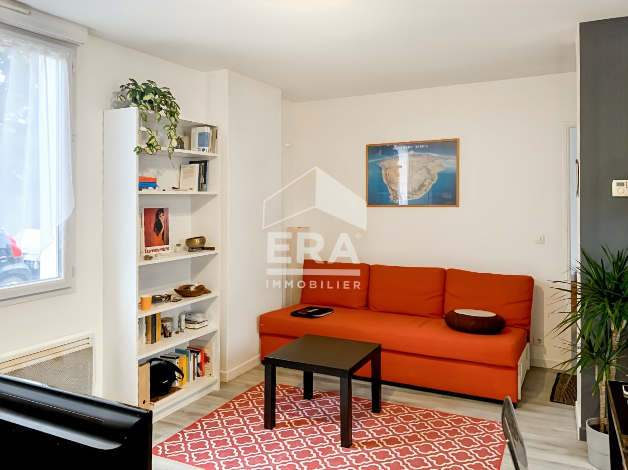 Flat Rue de la Fontaine Couverte in Dammarie-les-Lys