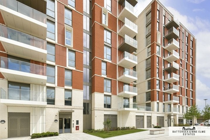 Flat Lanchester Way in Greater London