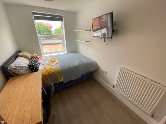 Flat Colwick Road in Nottingham