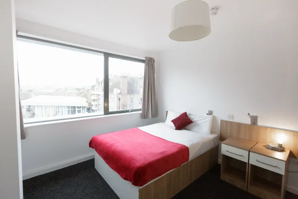Flat Bartholomew Road in London
