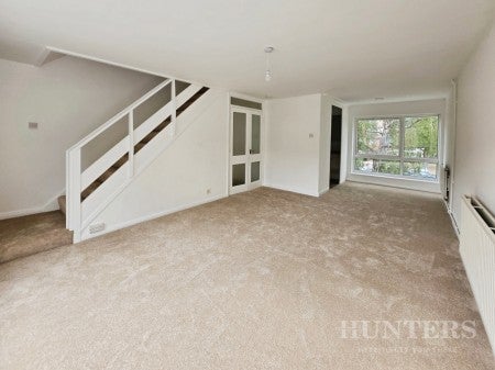 Flat Upton Dene in Greater London