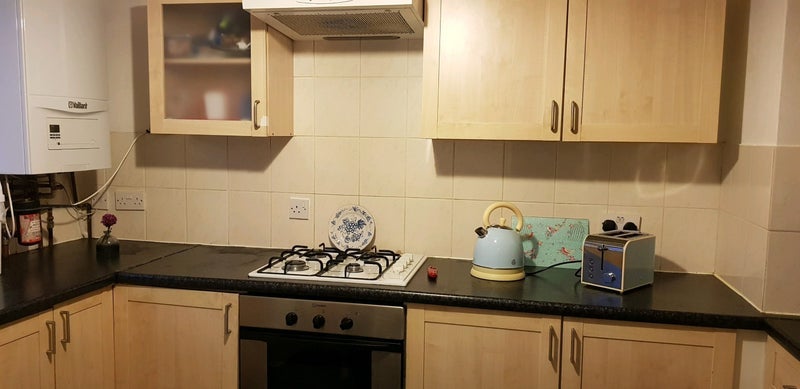 Room Deeley Road in Greater London