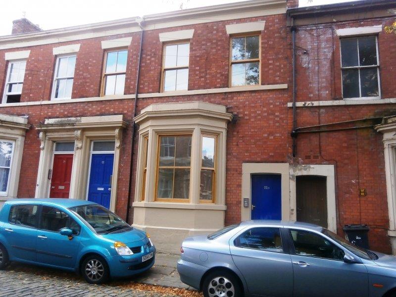 Flat Bairstow Street in Preston