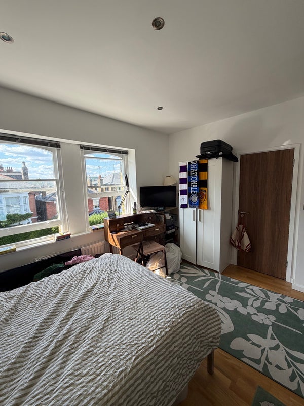 Room Lady Margaret Road in Greater London