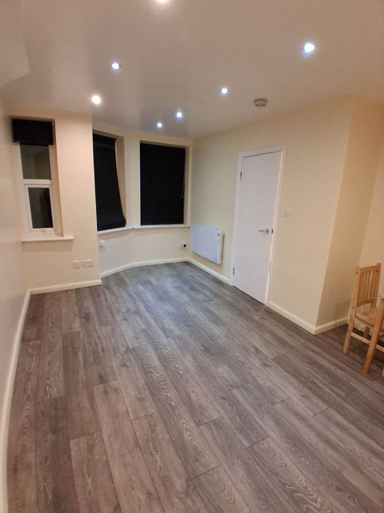 Flat Durlston Road in Greater London