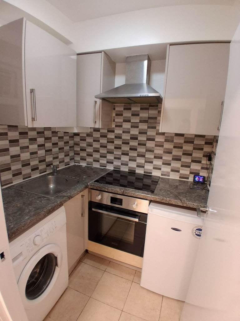 Flat Durlston Road in Greater London