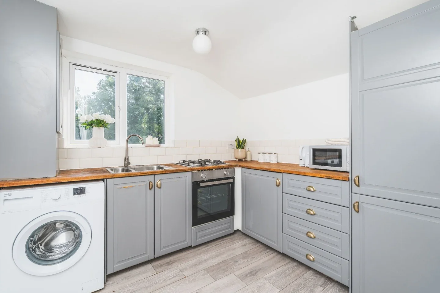 Flat Nutfield Road in Greater London