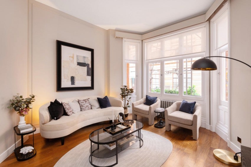 Flat Hans Road in Greater London