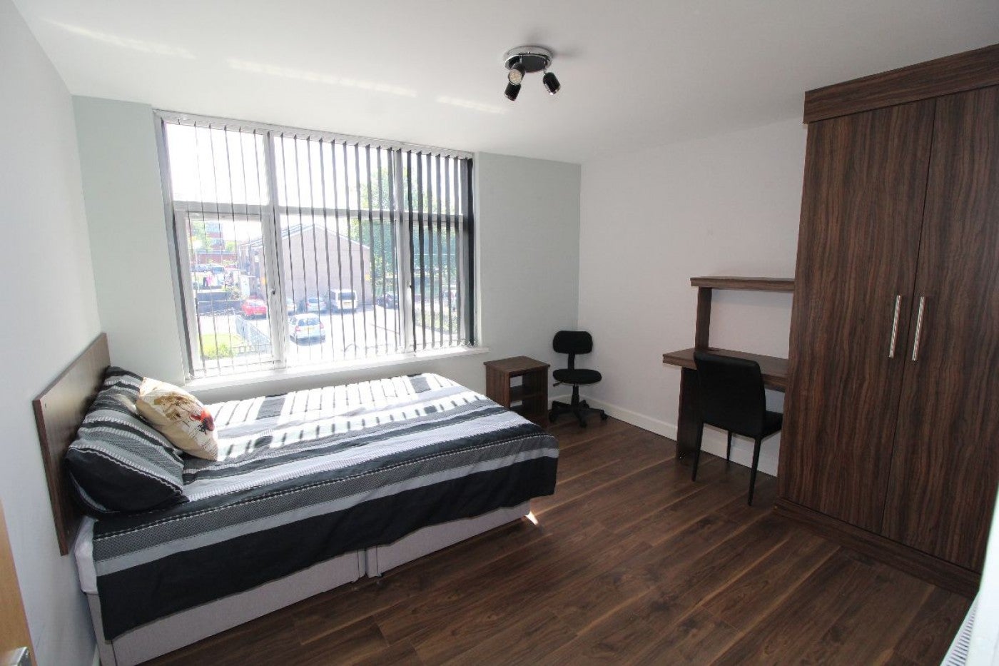 Flat Hawkins Street in Preston