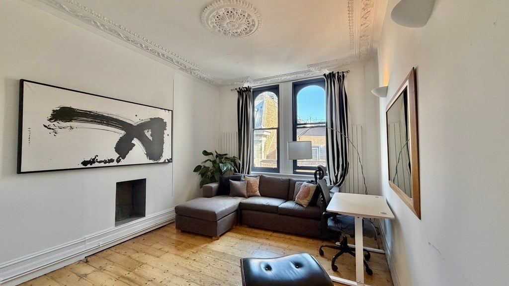 Flat Denmark Place in Greater London