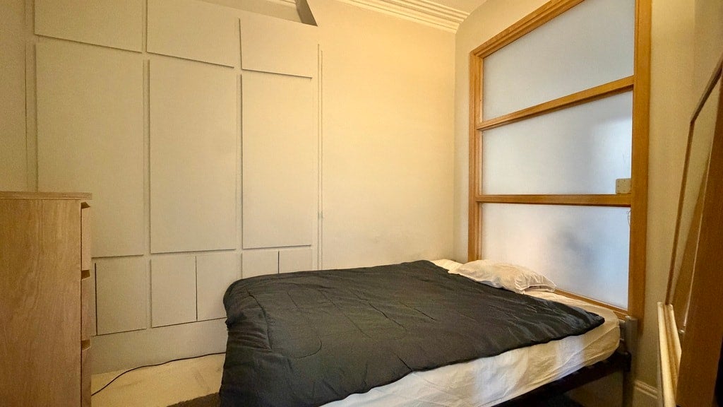 Flat Denmark Place in Greater London