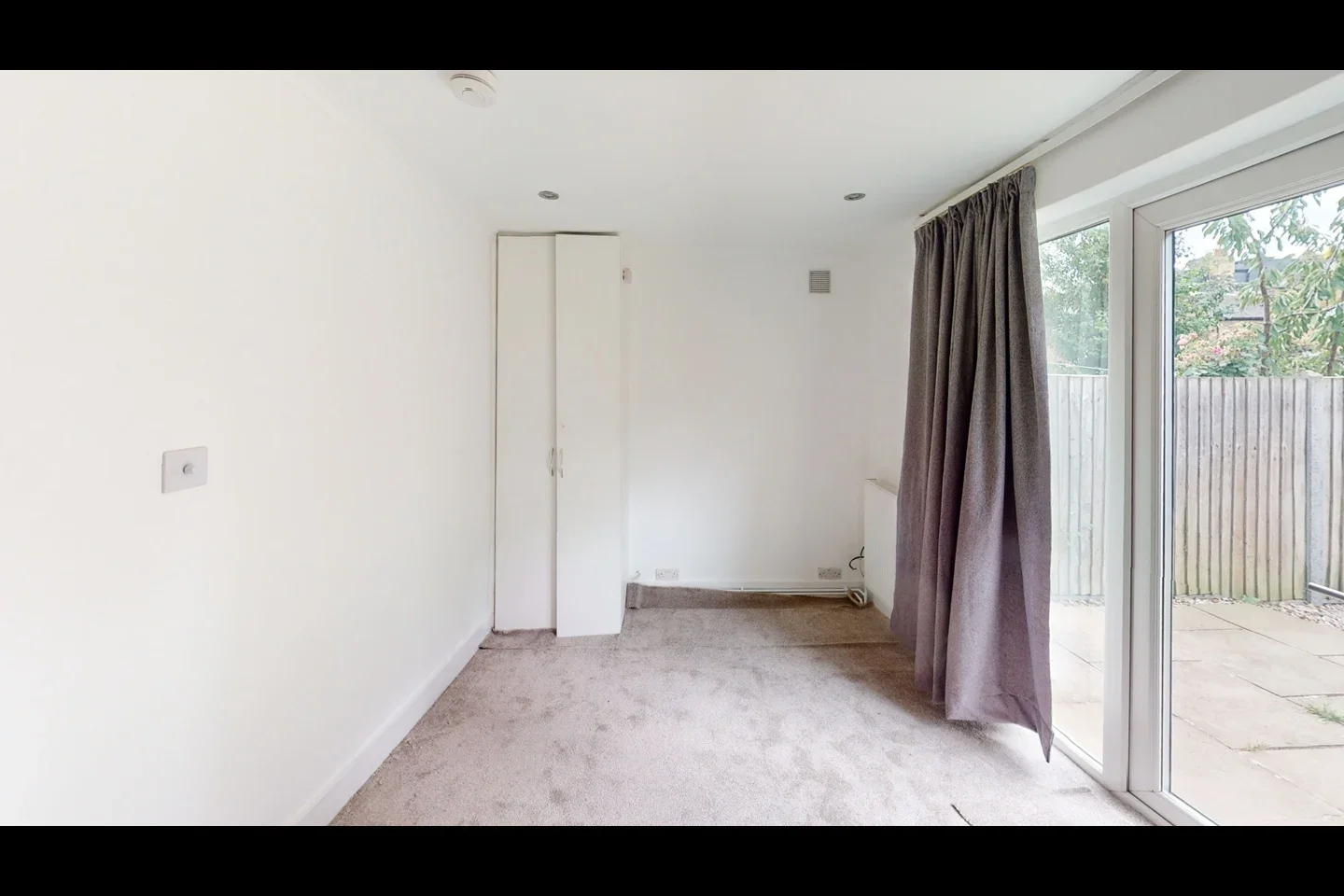 Flat Corsehill Street in Greater London
