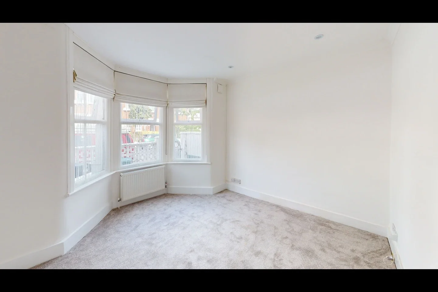 Flat Corsehill Street in Greater London