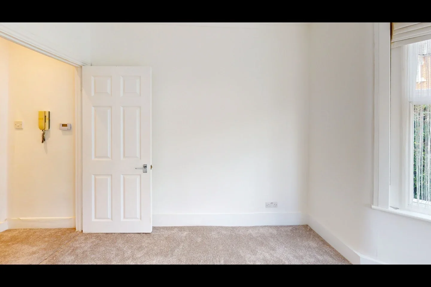 Flat Corsehill Street in Greater London