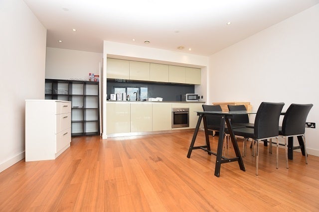 Flat The Quays in Salford