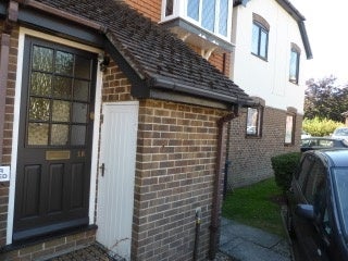 Flat Hawkesworth Drive in Surrey Heath