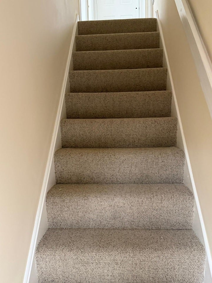 Flat Hawkesworth Drive in Surrey Heath