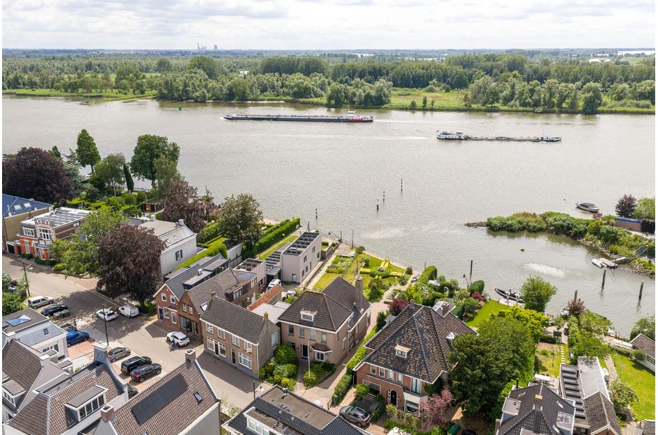 Huis Rivierdijk 524 in Sliedrecht