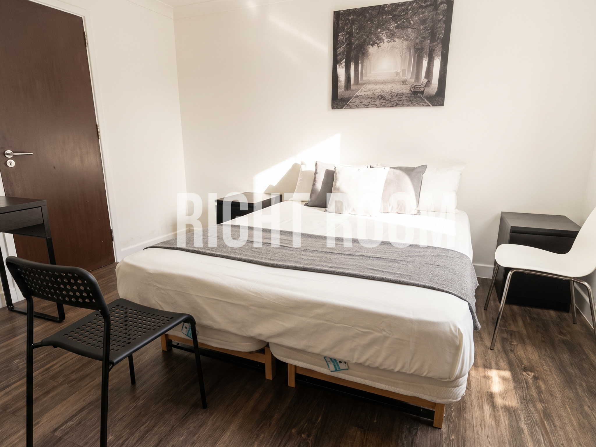 Room Uxbridge Road in London