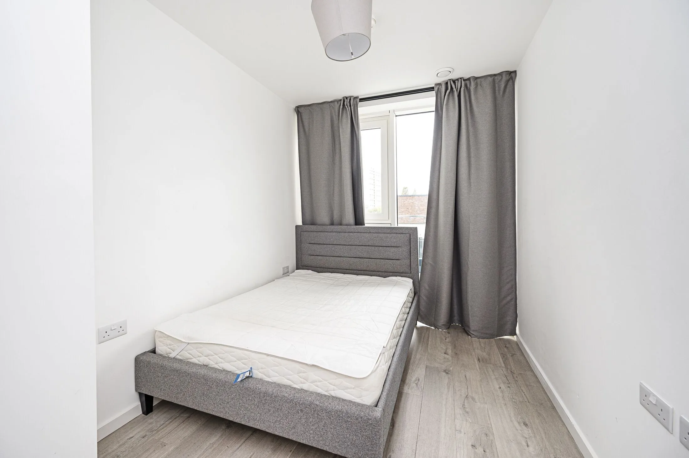 Flat Corsican Square in Greater London