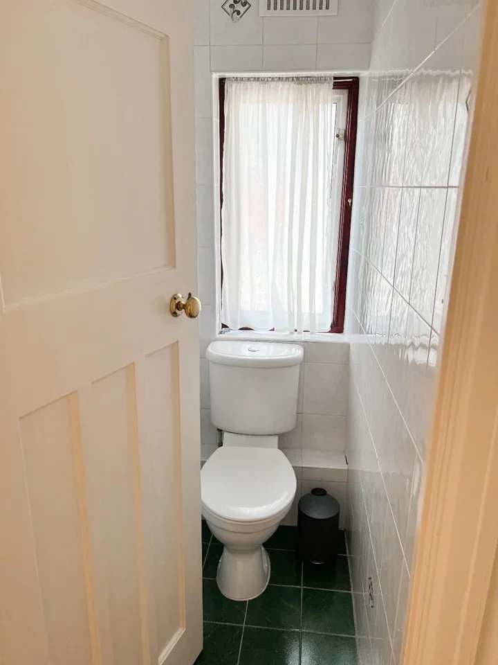 Room Barn Rise in Greater London