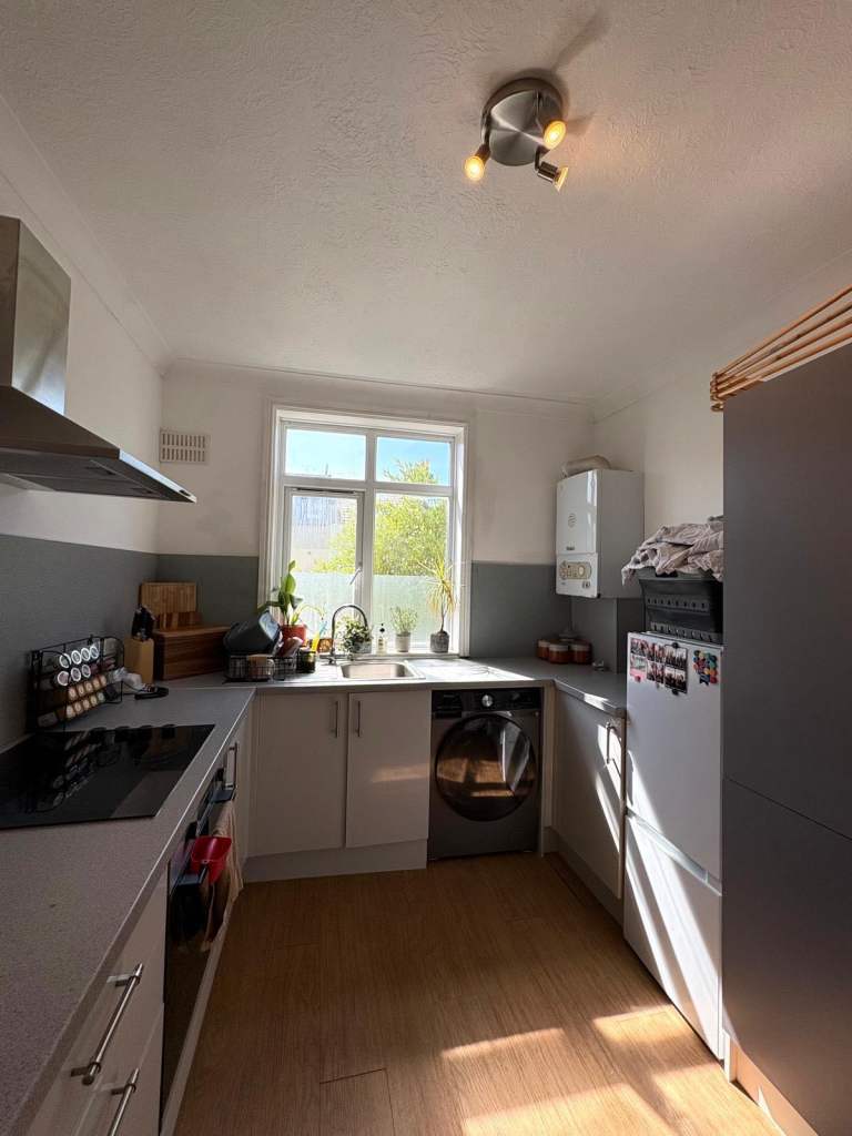 Flat Montgomery Street in Portslade by Sea