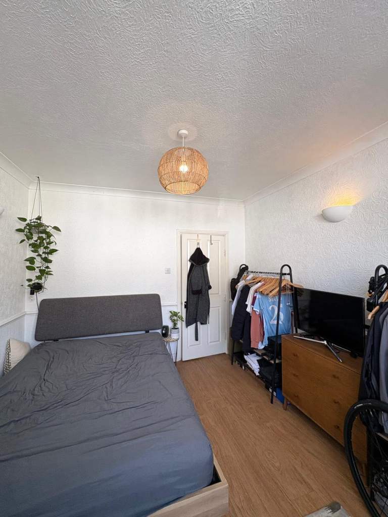 Flat Montgomery Street in Portslade by Sea
