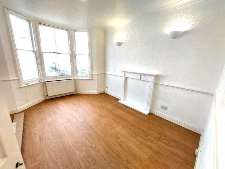 Flat Montgomery Street in Portslade by Sea