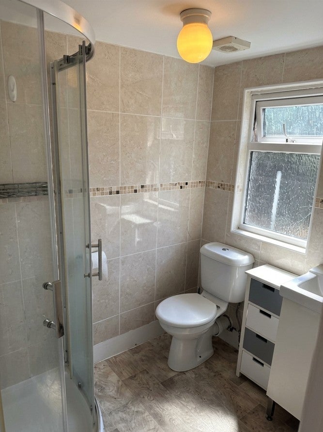 Room Northumberland Road in Greater London