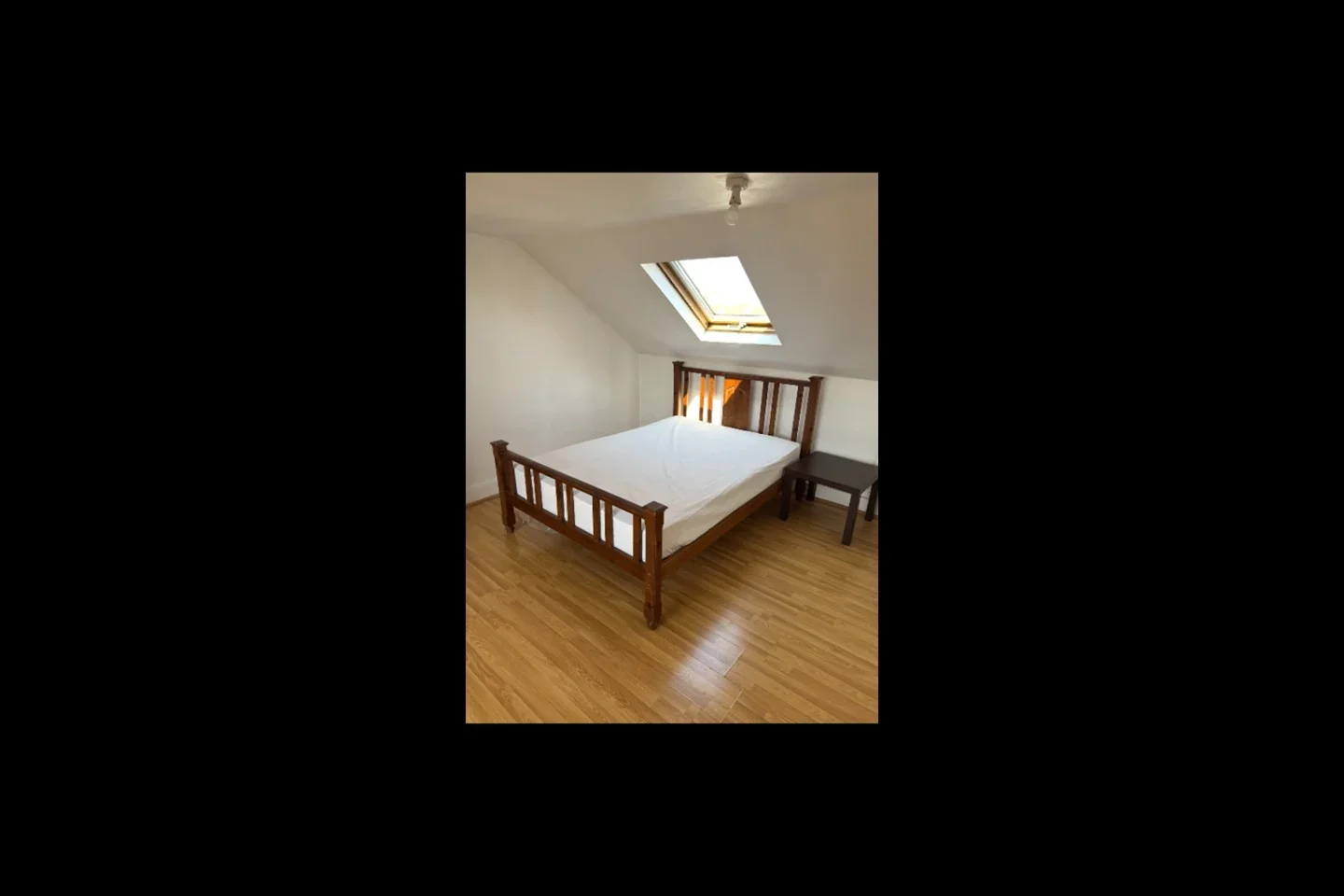 Room Northumberland Road in Greater London