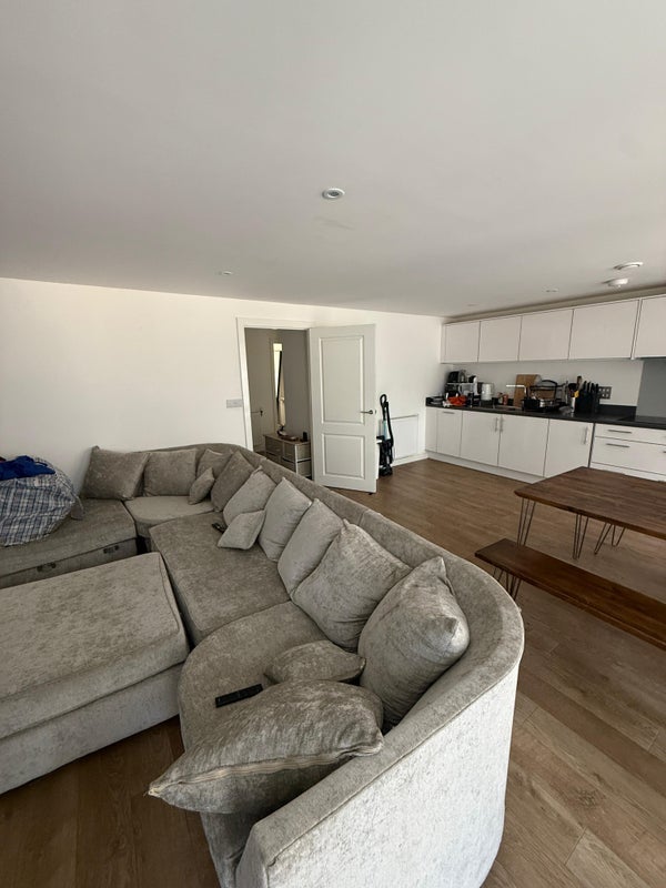 Flat Montford Place in Greater London