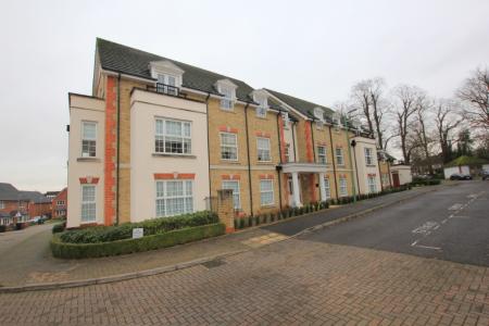 Flat Elstree Road in Hertsmere