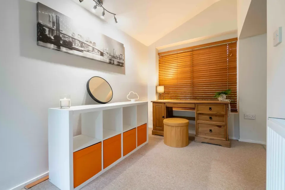 House Tapton Mount Close in Sheffield