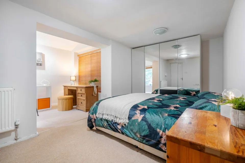 House Tapton Mount Close in Sheffield