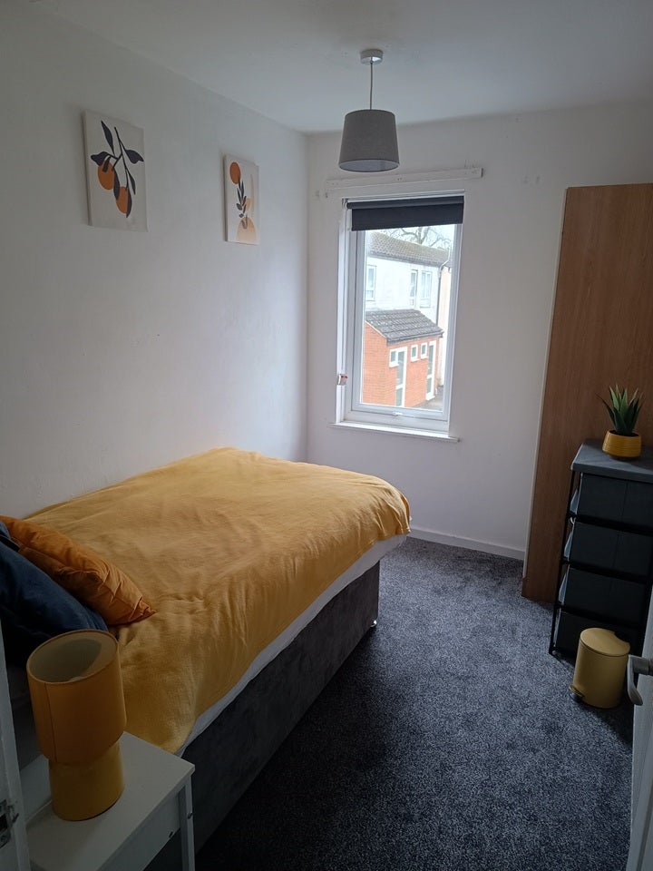 House Grimsby Close in Corby