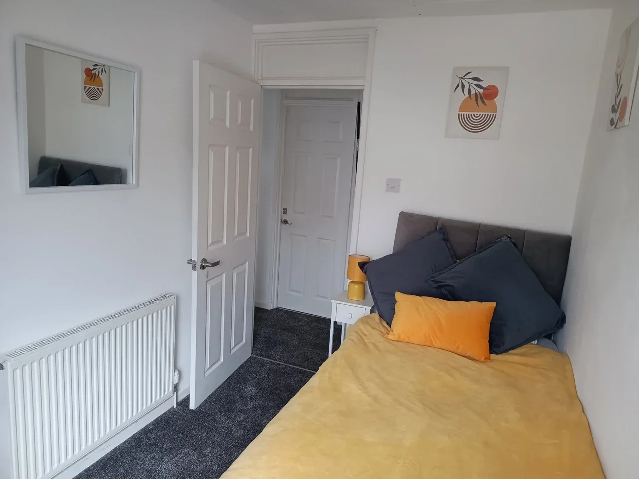 House Grimsby Close in Corby