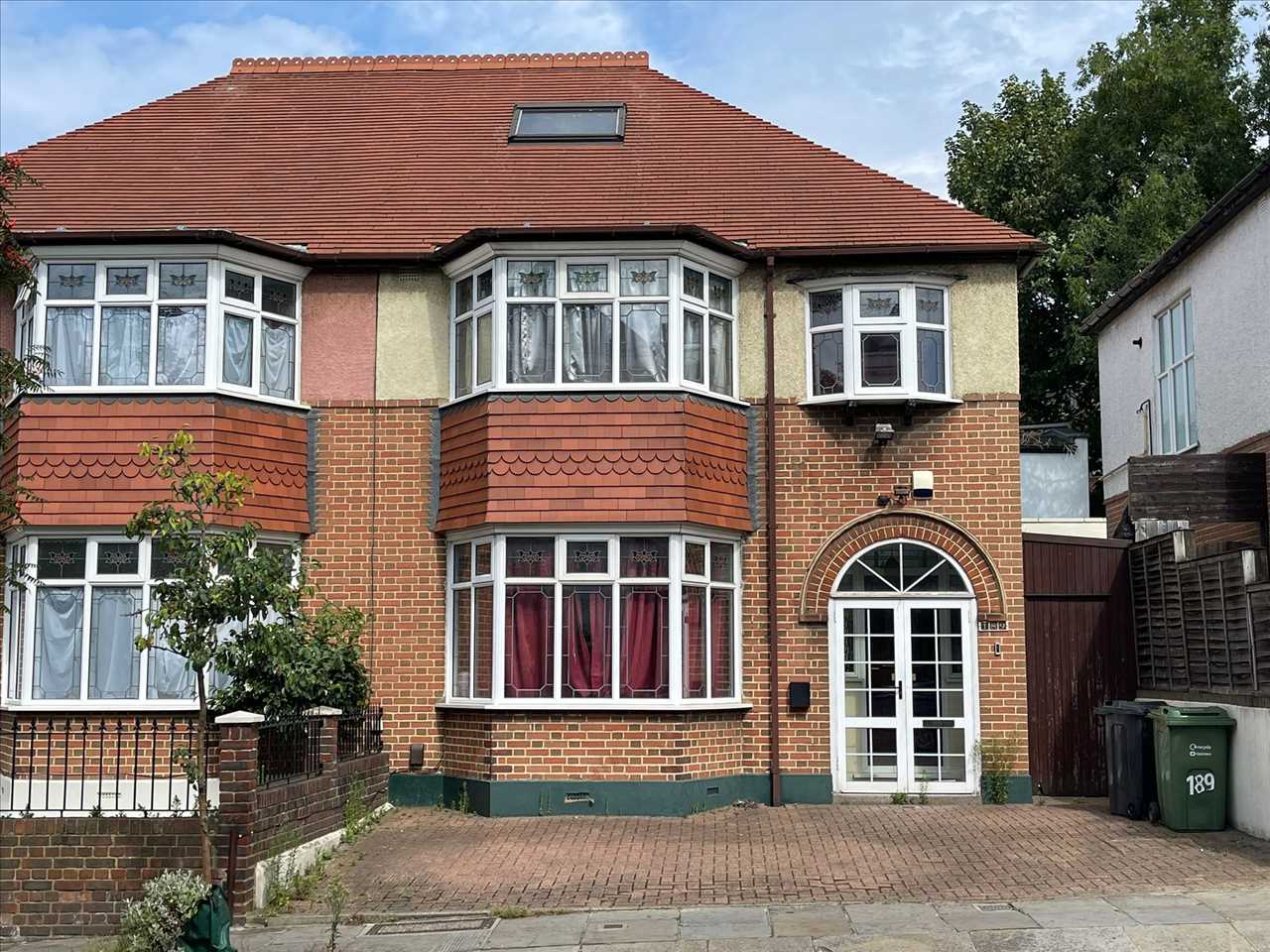 House Leighton Road in Greater London