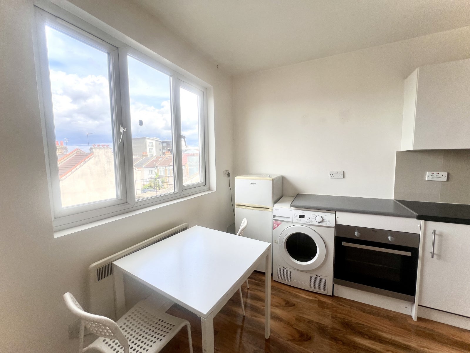 Flat Lordship Lane in Greater London