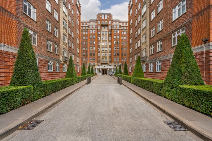 Flat Hamilton Drive in City of Westminster