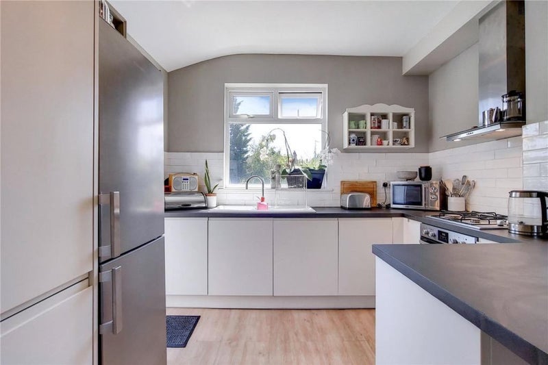 Room Marler Road in Greater London