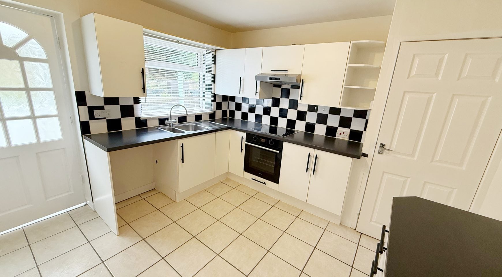 House Mayfair Close in Dukinfield