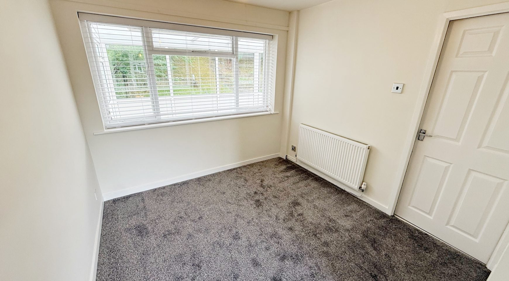 House Mayfair Close in Dukinfield