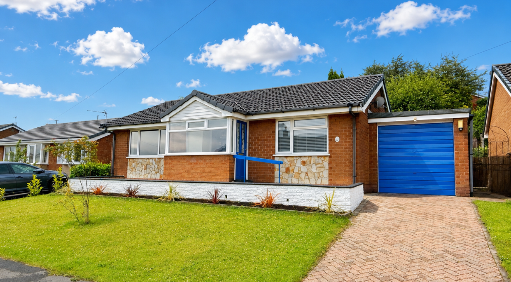 House Mayfair Close in Dukinfield