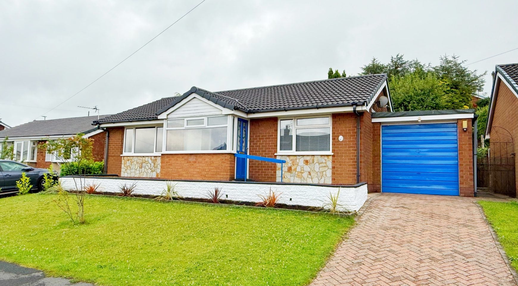 House Mayfair Close in Dukinfield