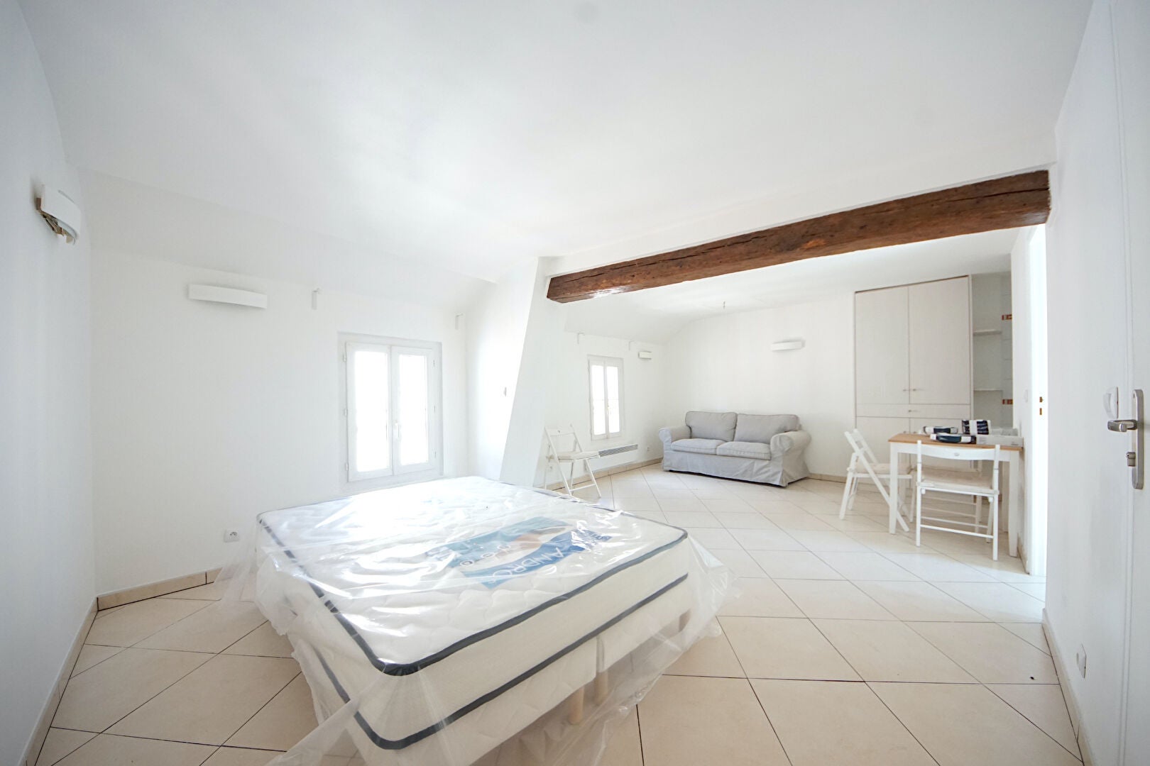 Appartement Place Léon Cassé à Corbeil-Essonnes