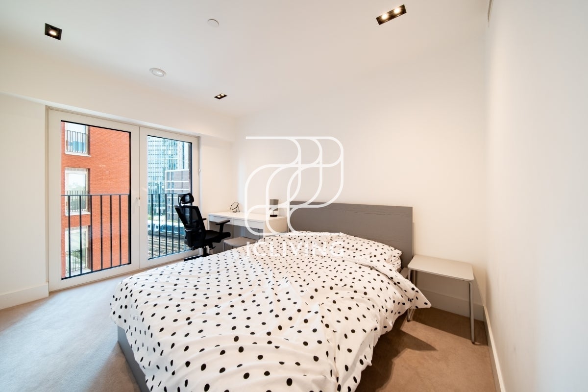 Flat Exchange Gardens in Greater London