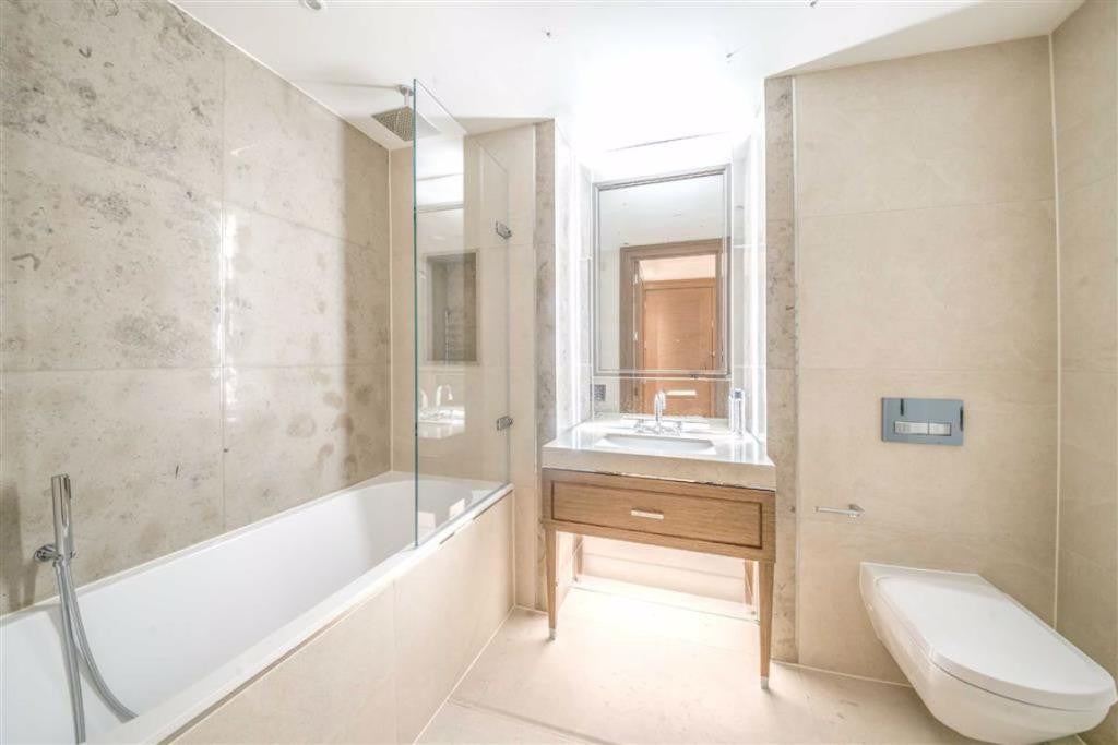 Flat Aldwych in City of Westminster