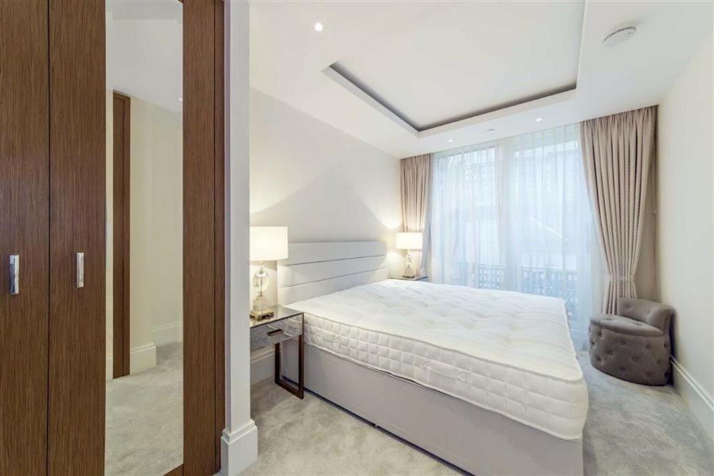 Flat Aldwych in City of Westminster