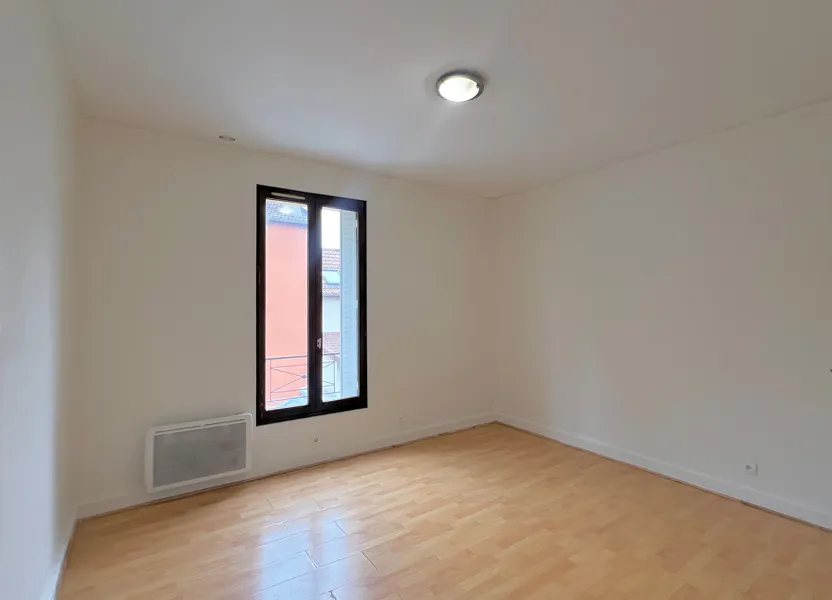 Flat Avenue Laplace in Arcueil