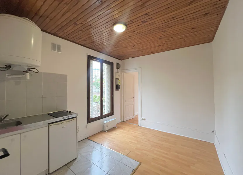 Flat Avenue Laplace in Arcueil